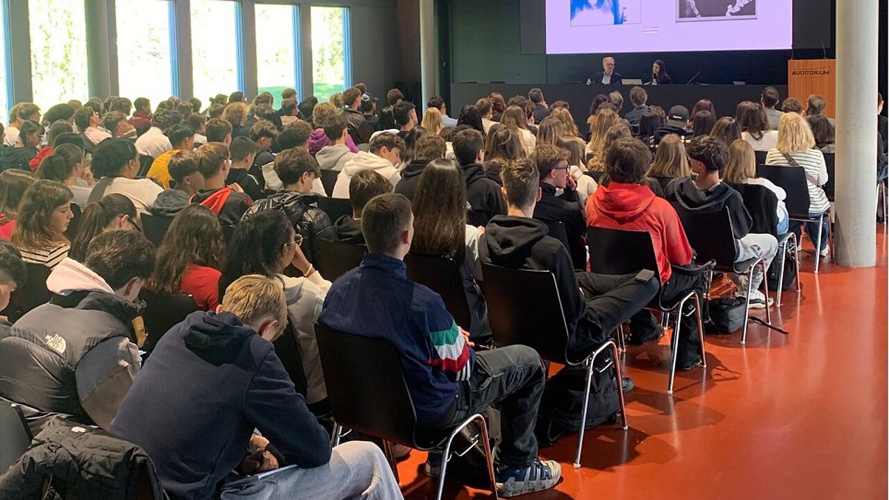 Auditorium colmo durante l'incontro con Valerio Magrelli